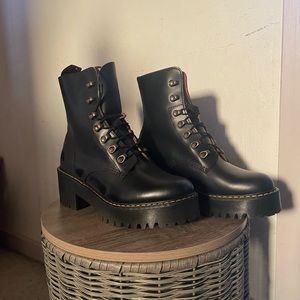 Brand new Doc Martin Leona platform boots size 9